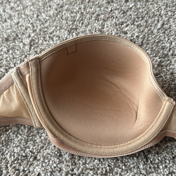Calvin Klein Strapless Bra - Picture 5 of 7